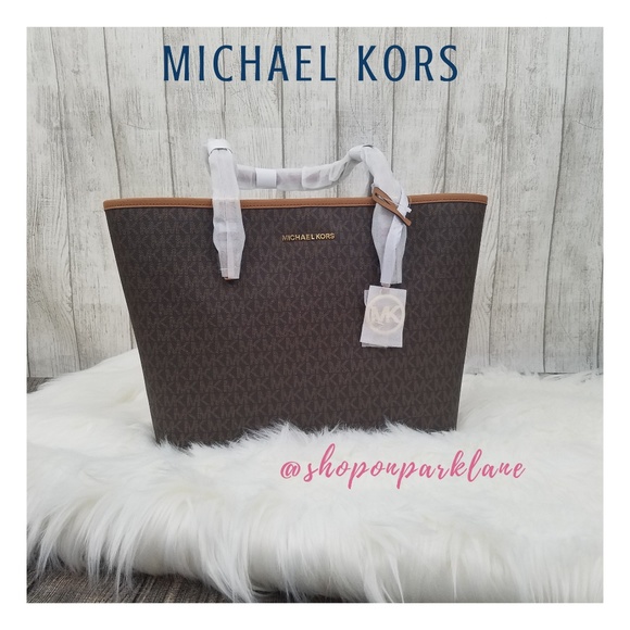 Michael Kors Handbags - SOLD!! Michael Kors Jet Set Medium Carryall Tote